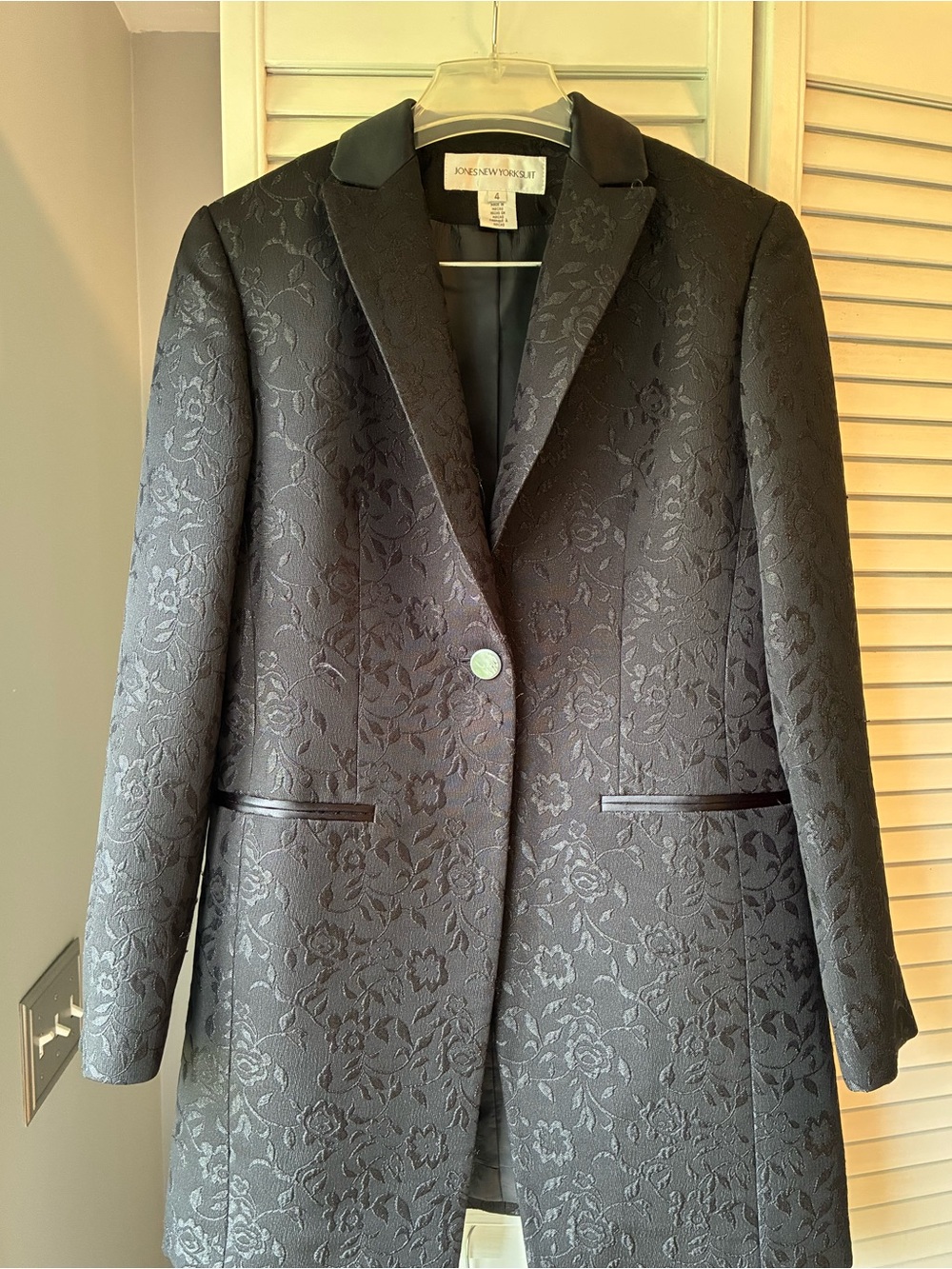 Jones New York Black Floral Jacquard Long Blazer & Fitted Skirt